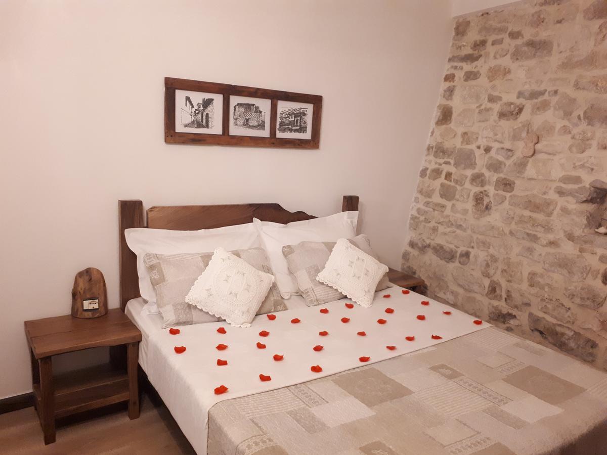 Hotel Omer Берат Экстерьер фото