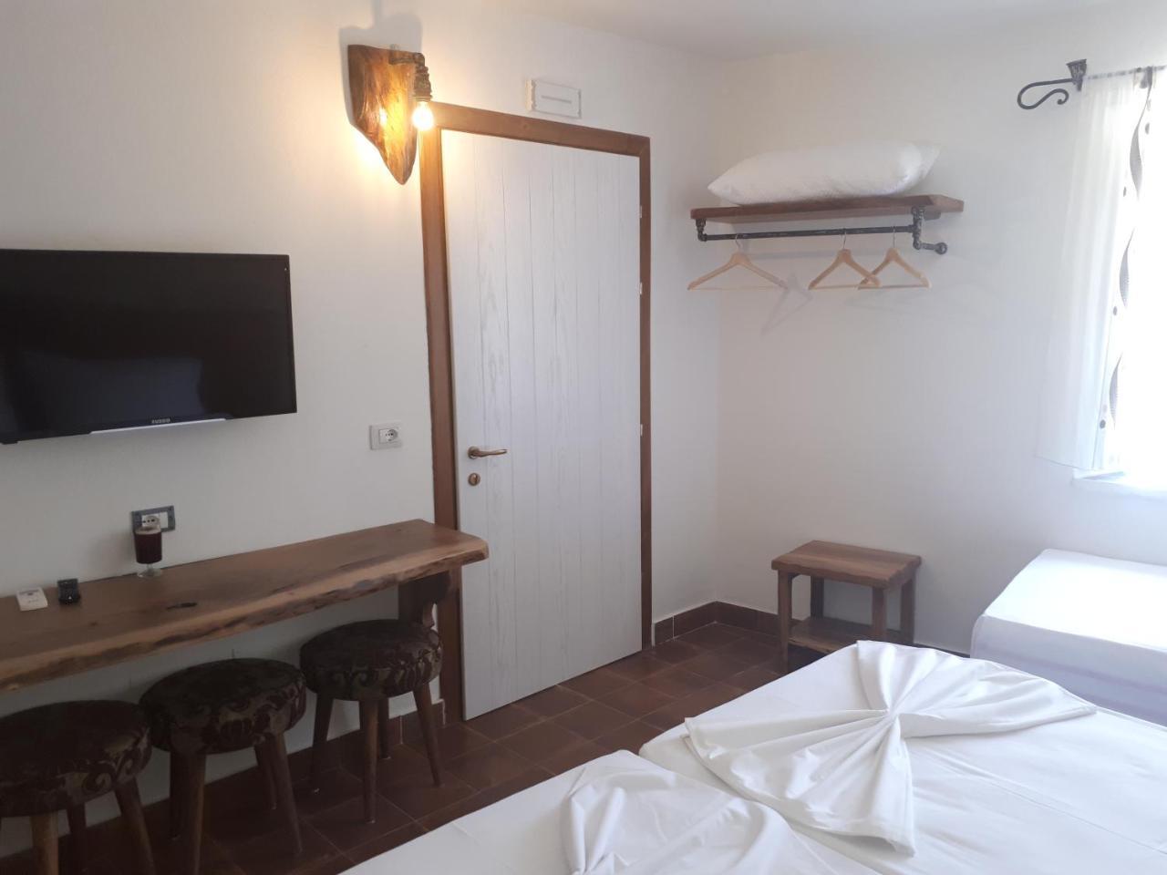 Hotel Omer Берат Экстерьер фото