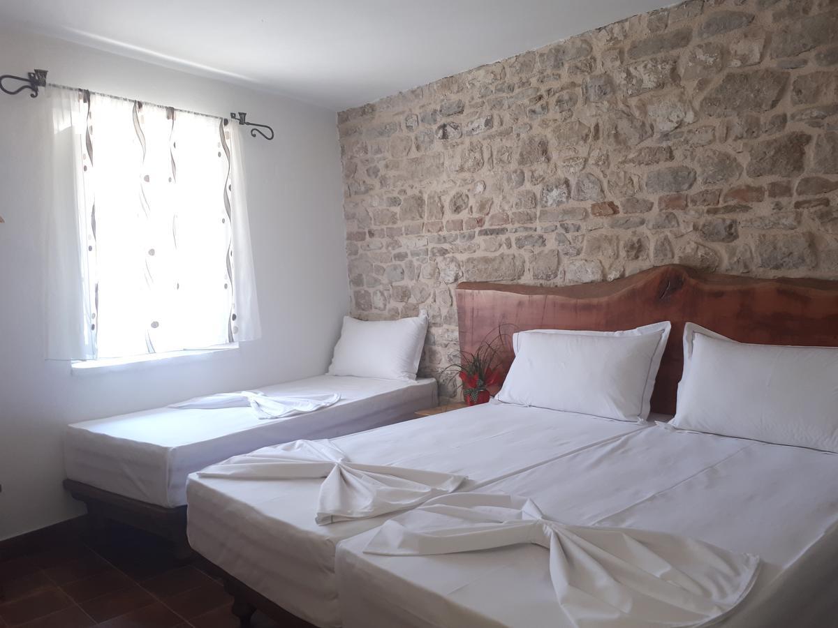 Hotel Omer Берат Экстерьер фото